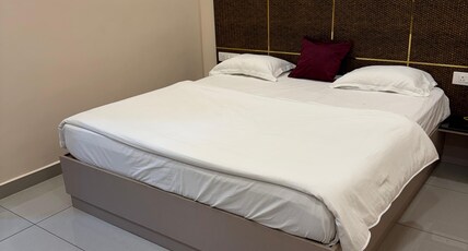 Sri Deepthi Lodge and Mini Function Hall Room Type - Standard Queen Bed Room