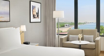 Crowne Plaza MUSCAT Room Type - 2 Queen Family Room