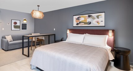 Atwell Suites MIAMI BRICKELL, an IHG hotel Room Type - 1 King 1 Bedroom Suite Sofa Bed Balcony