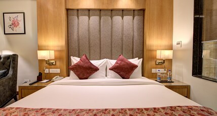 Best Western Plus REVANTA Room Type - Suite-1 King Bed, Non-Smoking, Executive Room, Balcony, Valley View