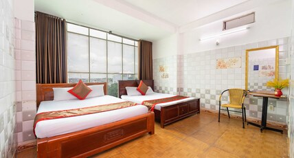 Collection O Thanh Van Hotel - Binh Tan Room Type - Deluxe Family Vietnam
