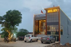 Hotel Dev and Family restaurant