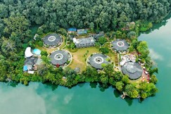 Fish Tail Lodge