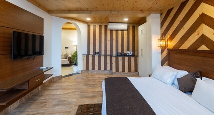WISTERIA CHALET Room Type - Crest Luxury Suite |1BR