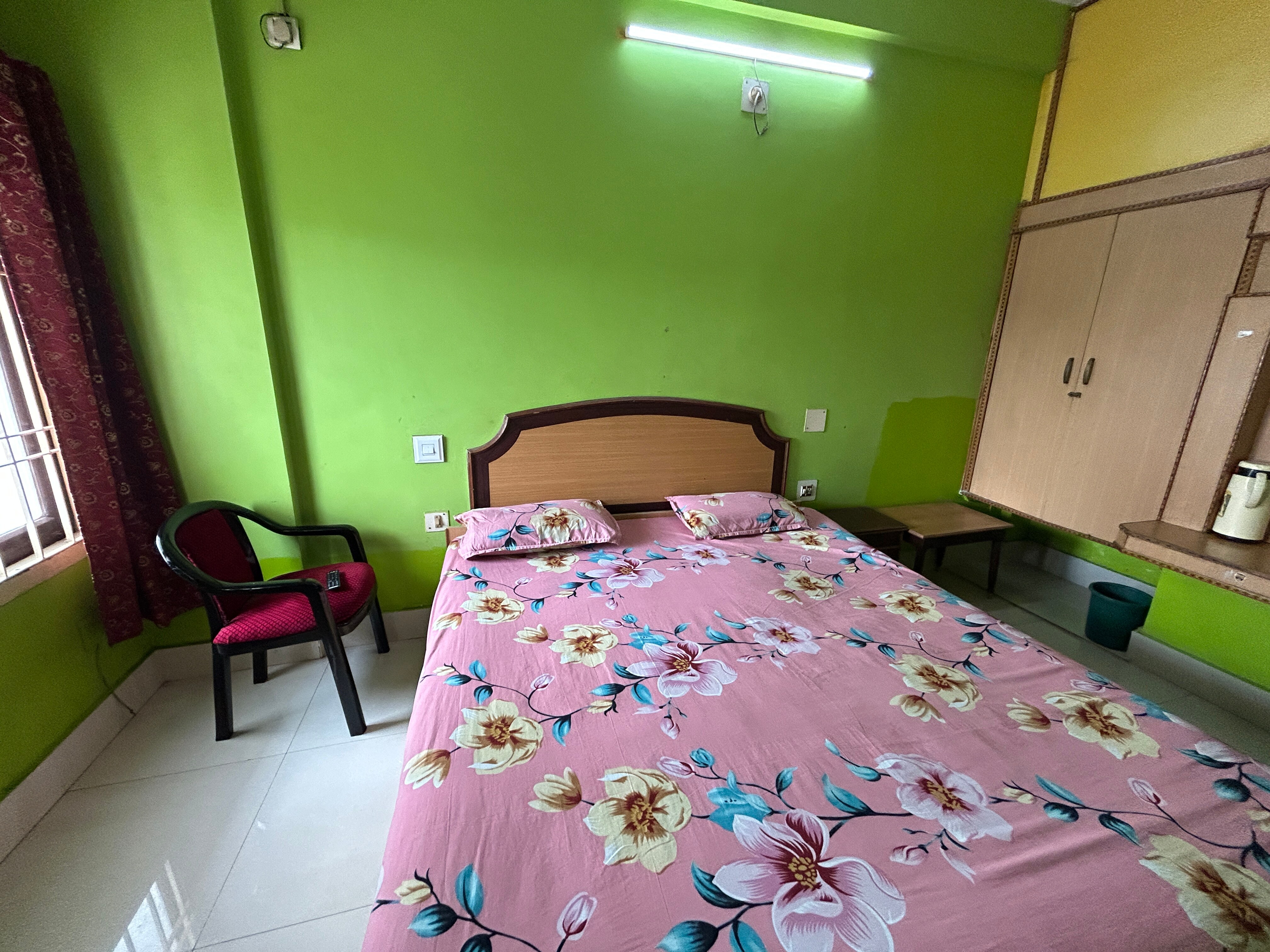 Hotel Padma - Tap to explore photos