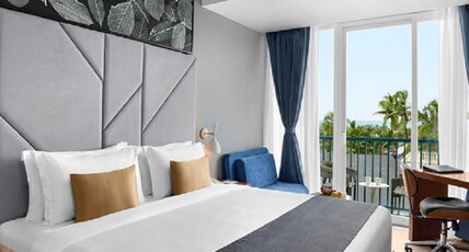 De Mandarin Goa Room Type - Deluxe Room with Balcony