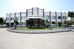 Hotel Grand Chinar