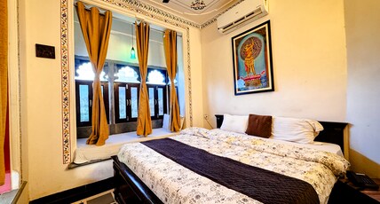 Hotel Kanak Niwas Room Type - Super Deluxe Room