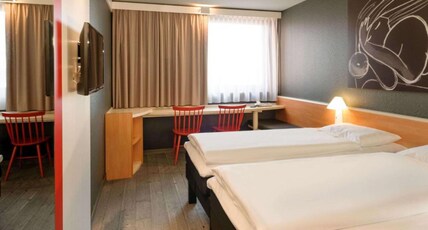 Mercure Wien City Room Type - Superior room with 1 king-size bed or 2 single beds