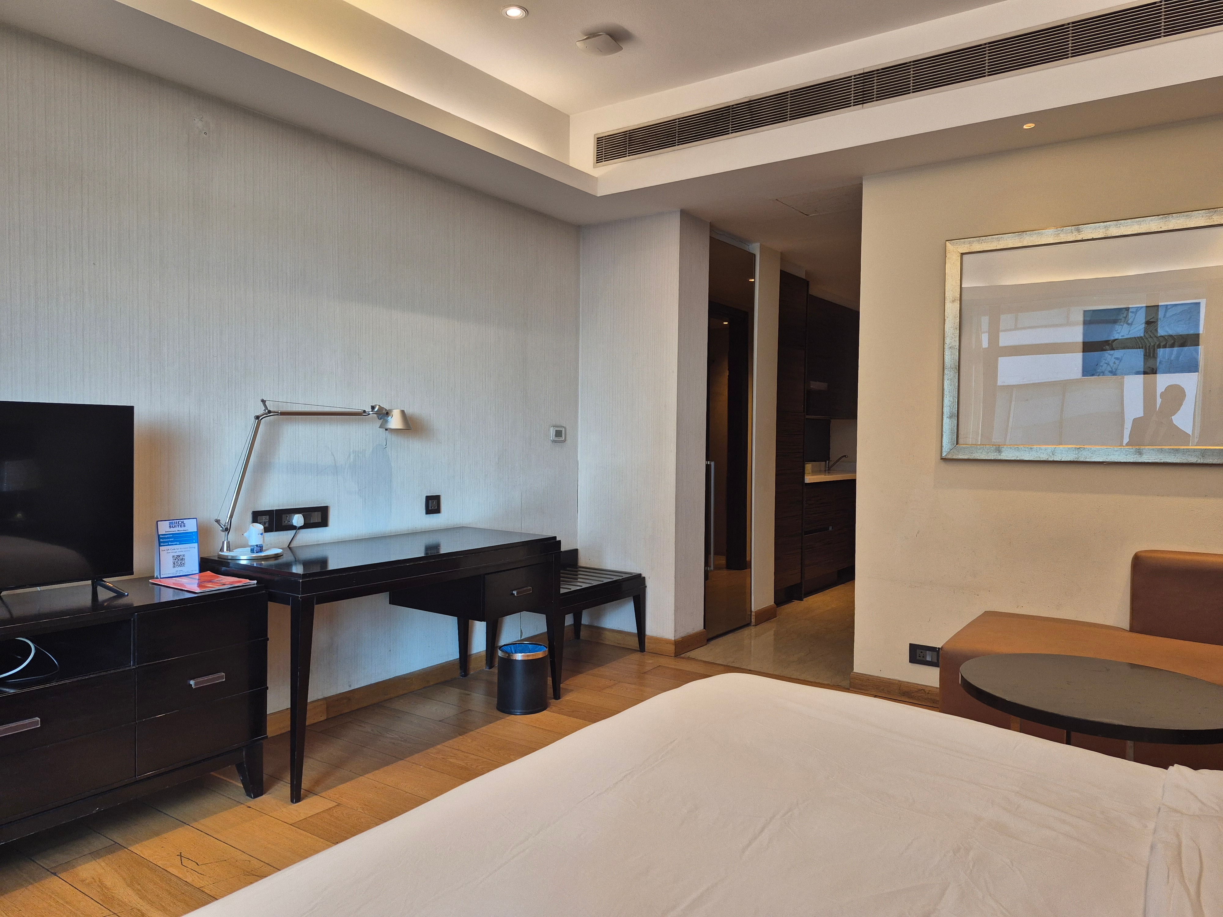IIDL Suites - Tap to explore photos