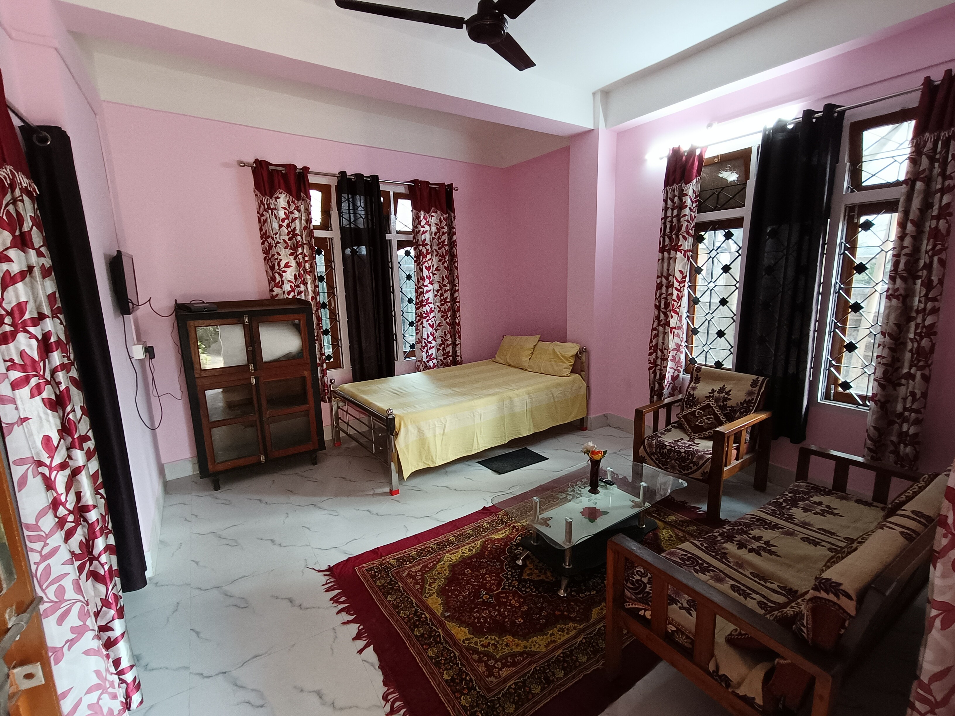Delight Homestay - Tap to explore photos