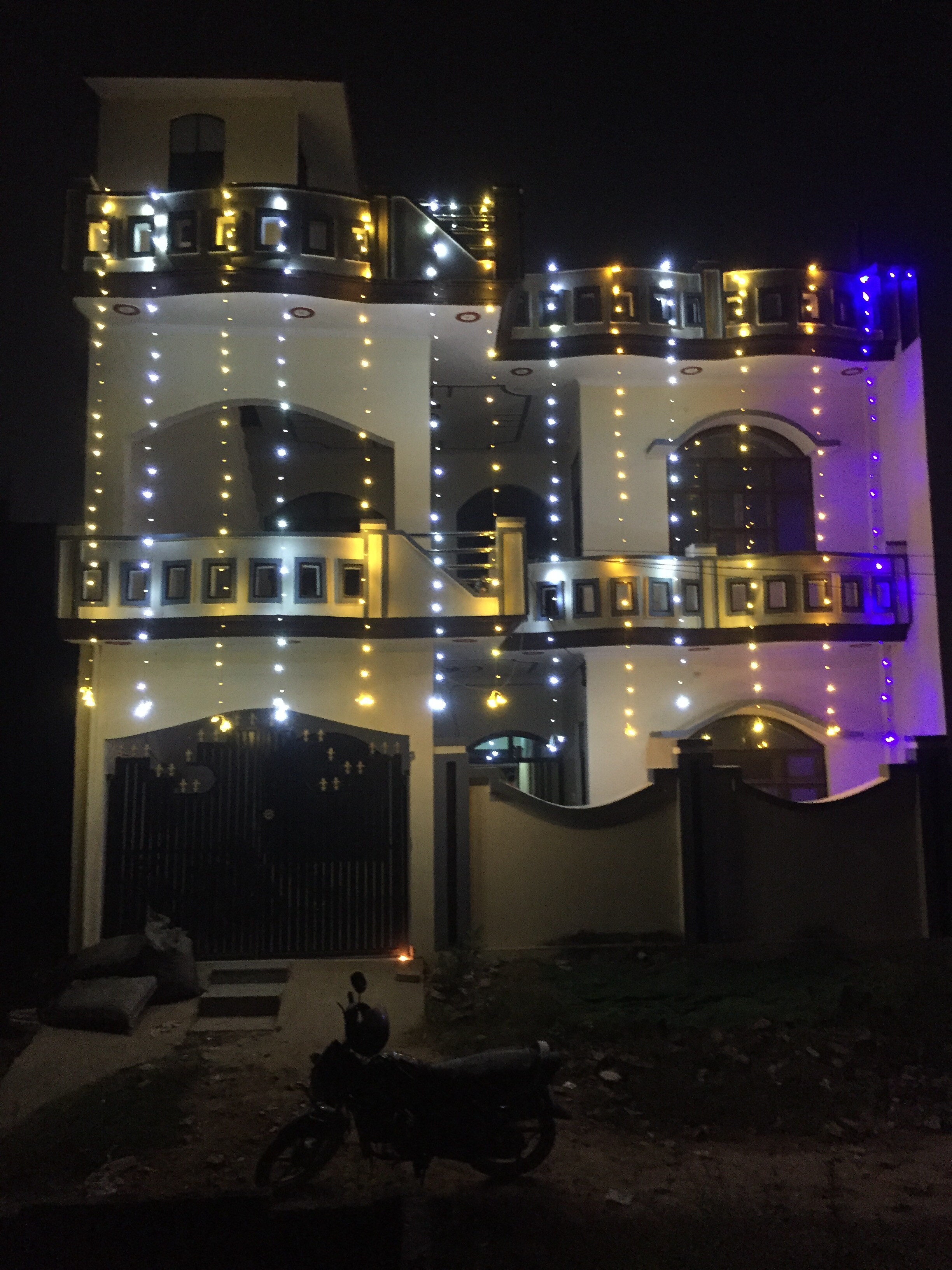 ayodhya hotel narayan stay - Tap to explore photos