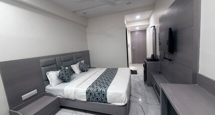 The Seven Eleven Hotel Room Type - Deluxe Room