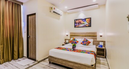 FabHotel Aksa International Room Type - Deluxe Room