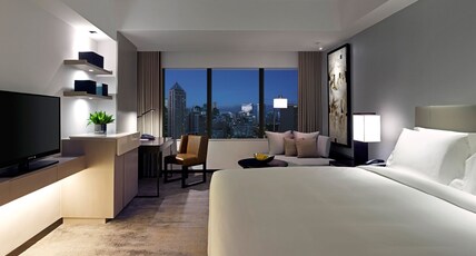 New World Makati Hotel Room Type - Deluxe Room King