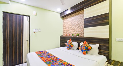 FabHotel Galaxy Shamshabed- Nr, Rajiv Gandhi International Airport Room Type - Deluxe Room
