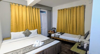 Hotel Sakura Mountain View | 5 mins from Darjeeling Railway Station Room Type - Family Deluxe Room