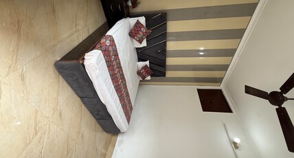 Saryu Sankul Homestay Room Type - Super deluxe Bedroom 3