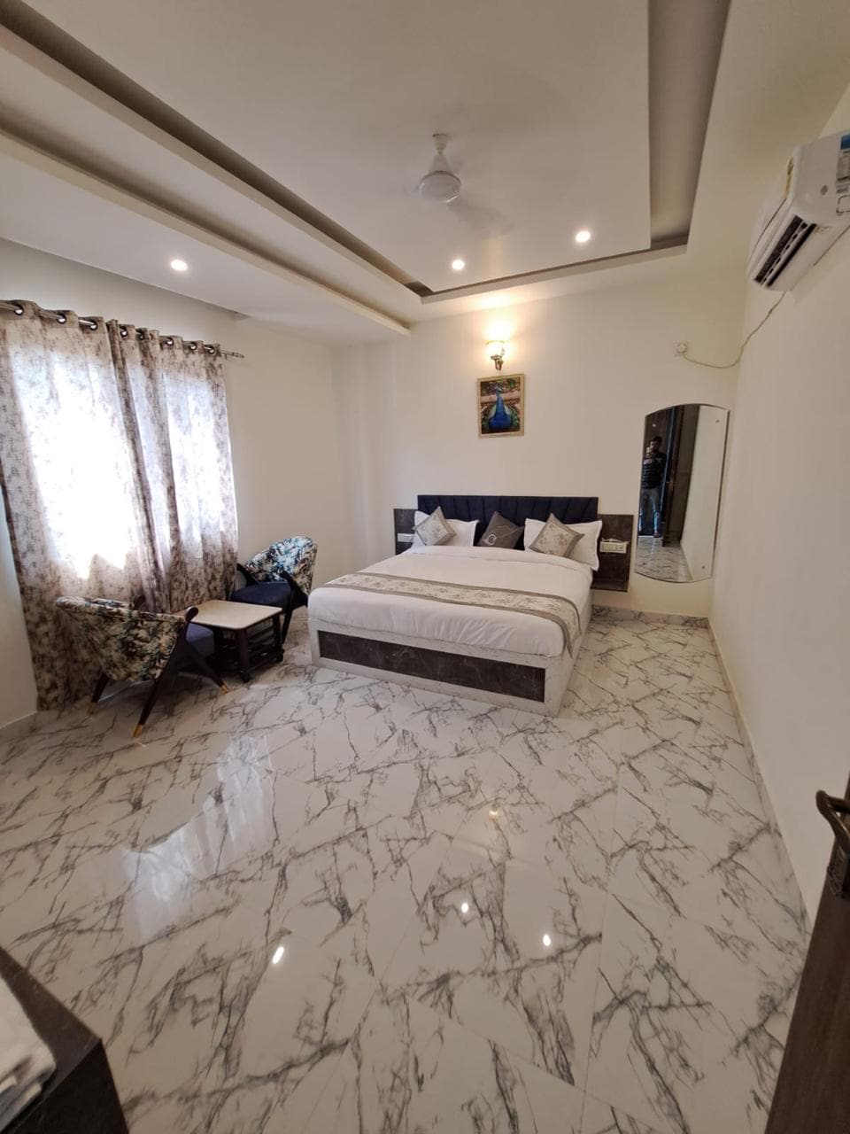 Shree Darbar,Vrindavan - Tap to explore photos