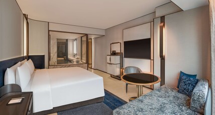 Hilton Saigon Room Type - KING GUEST ROOM