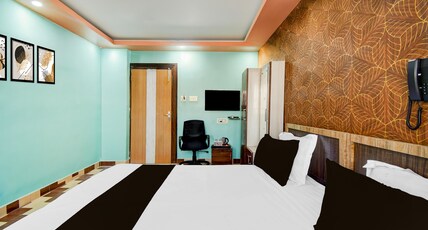 Collection O Tarapith Railway Junction Formerly Newtown Park Room Type - Classic with Twin Bed
