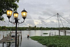 Antonio's River View Homestay