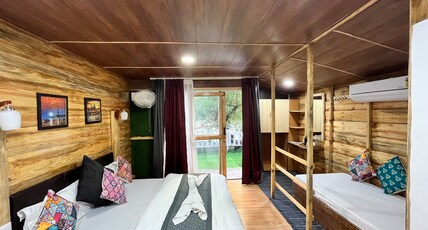 ATS - Kasol | Rooms & Restaurant Room Type - Superior Wooden Chalet with river view