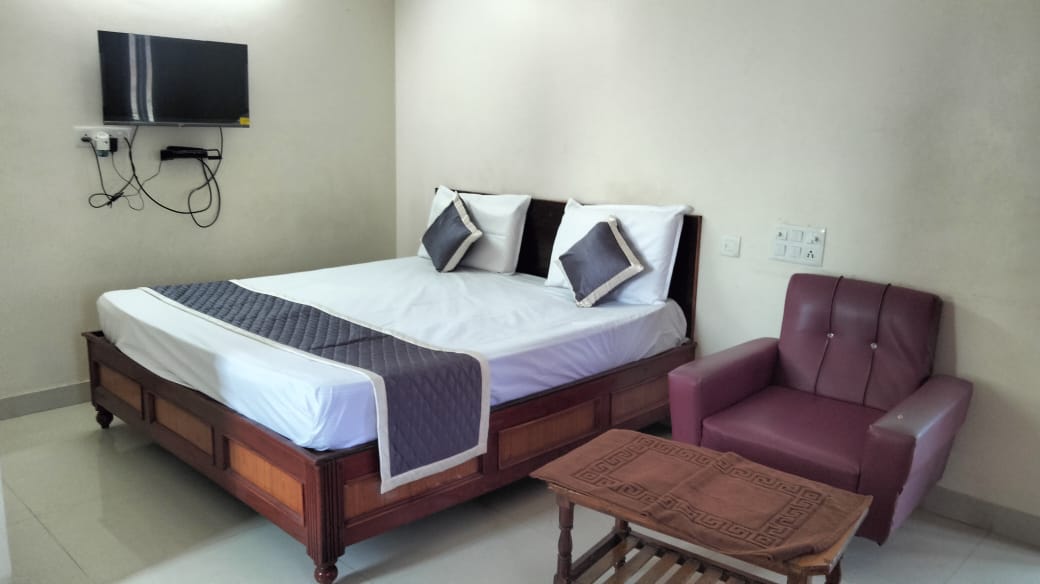 Hotel Sithara Lodge - Tap to explore photos