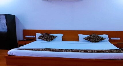 Hotel Highway Inn Room Type - Deluxe Room