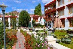 Oasis Villa | 10 Min from Leh Airport 