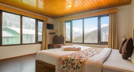 Kashmir House Pahalgam Room Type - Double Bed Room