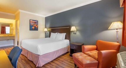 Best Western Anthony/West El Paso Room Type - 1 King Bed, Non-Smoking, Microwave And Refrigerator, Coffee Maker, Oversized Chair, Iron And Ironing