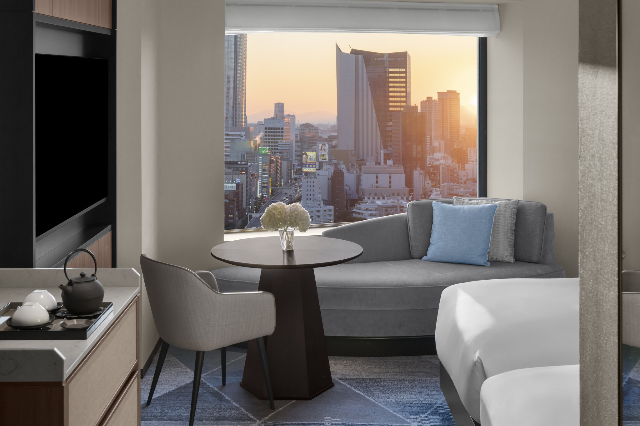 InterContinental Ana Tokyo - Tap to explore photos