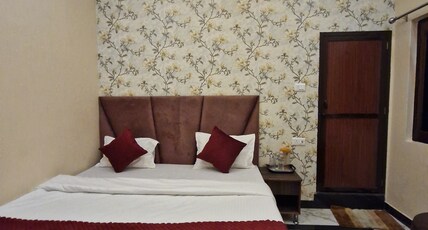 Banaras Home Stay Room Type - Room 105
