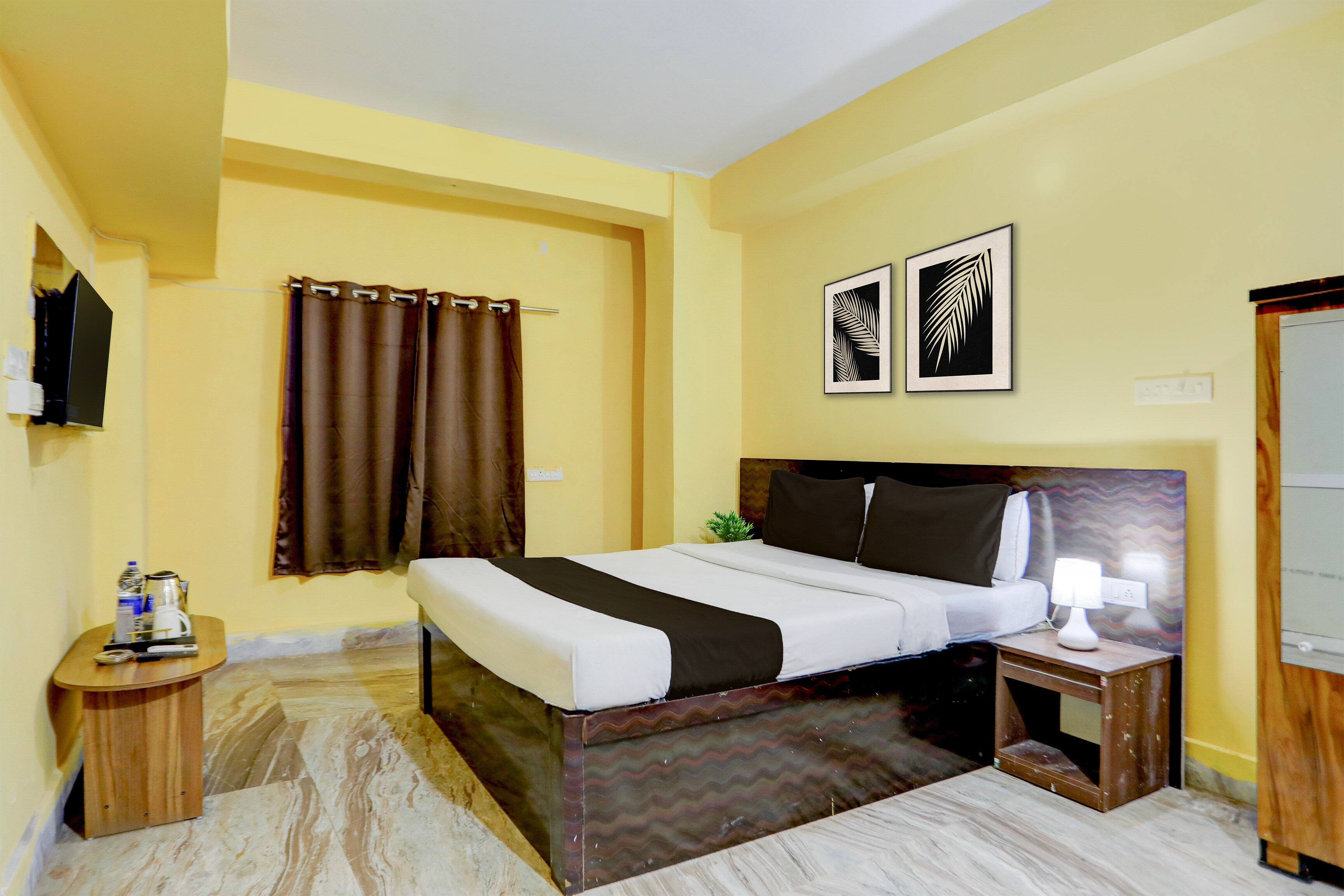 Hotel O Palasuni Bridge Bhubaneswar Formerly Ganpat - Tap to explore photos