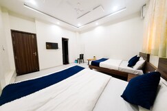 HOTEL PAVIKA PALACE