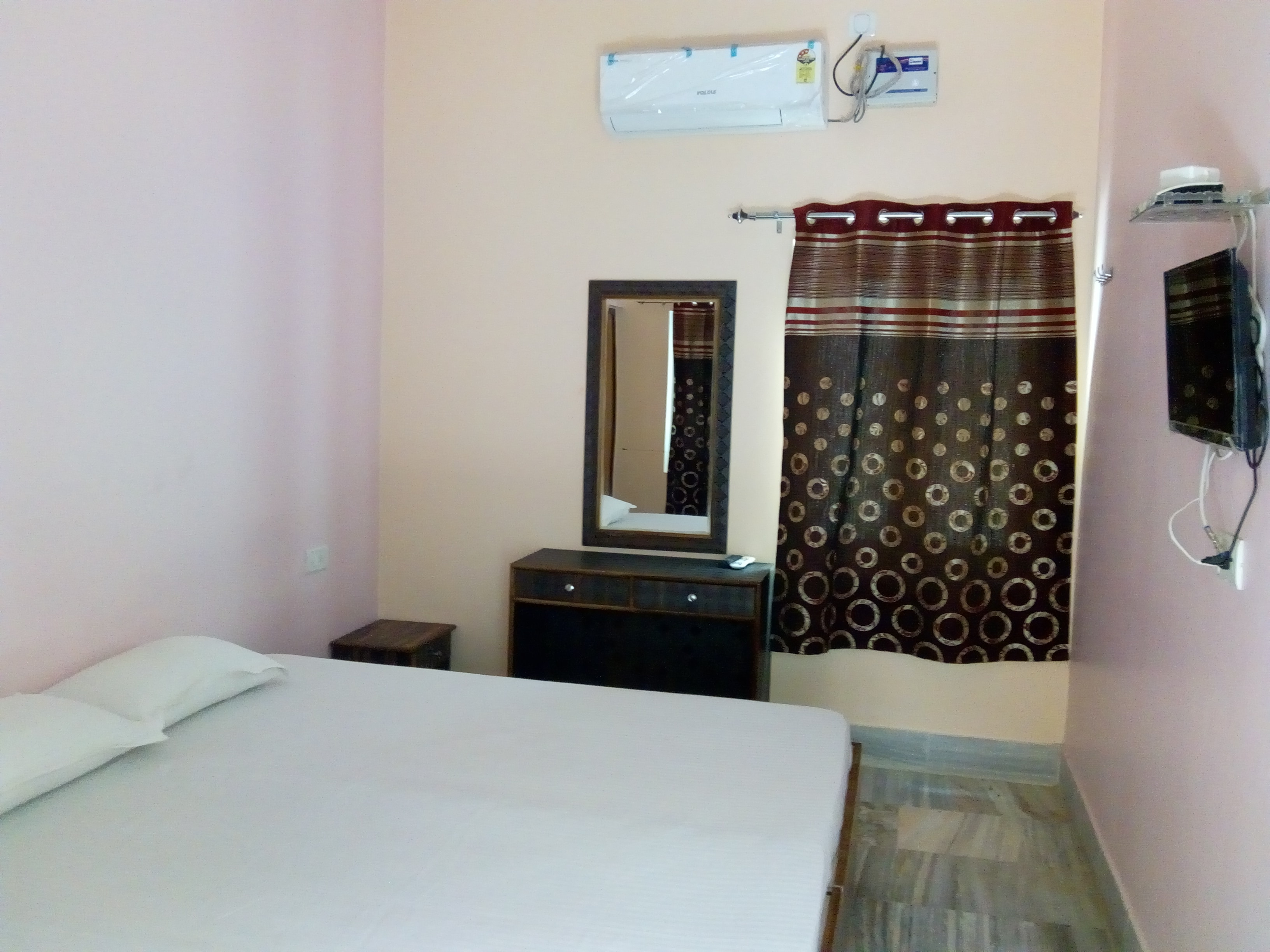 Kashistay Guest House - Tap to explore photos
