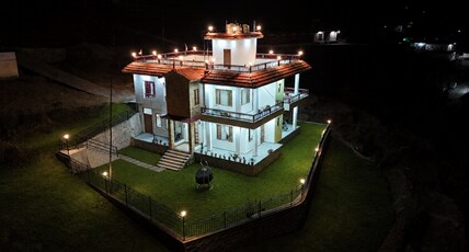 The Kafal Courtyard Premium Homestay in Almora Room Type - The Kafal Courtyard Premium Homestay in Almora