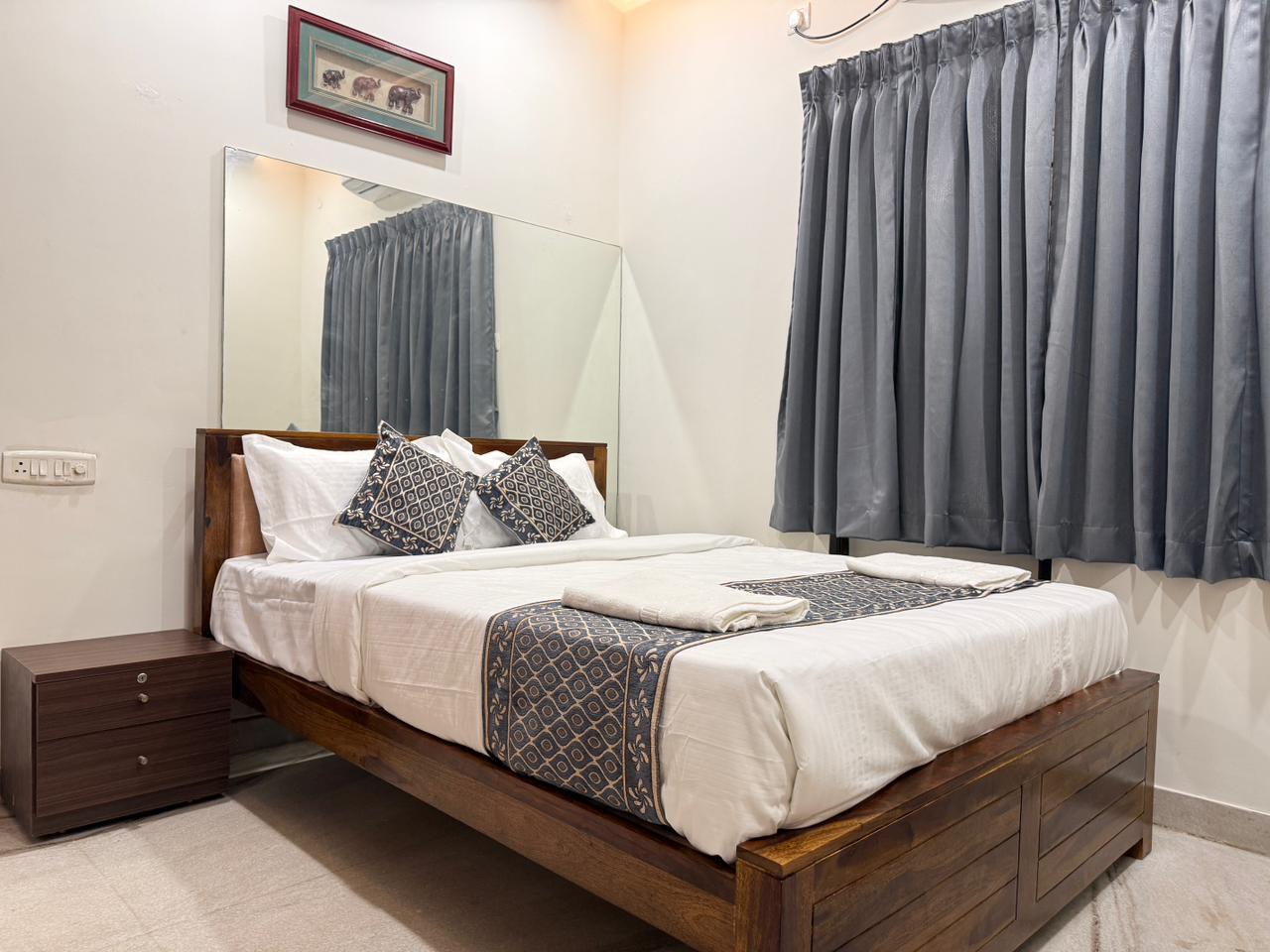 Lux Rooms & Serviced Apartments - Tap to explore photos