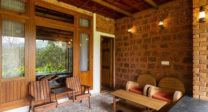 GUDLU Room Type - Shola Deluxe - Mountain View Cottage