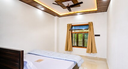 Monishka Palace 5 Km drive to Shri Ram Mandir Room Type - Jungle View Non-AC Room near Ayodhya Ram Mandir