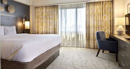 Embassy Suites Atlanta - Galleria Room Type - 1 KING CORNER SUITE NS