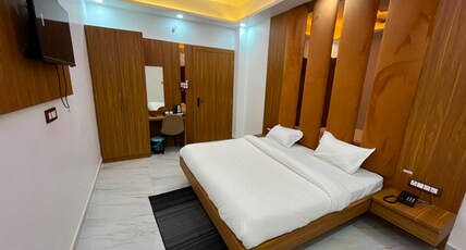 Hotel Shri Sai Palace Ayodhya Room Type - Super Deluxe Room