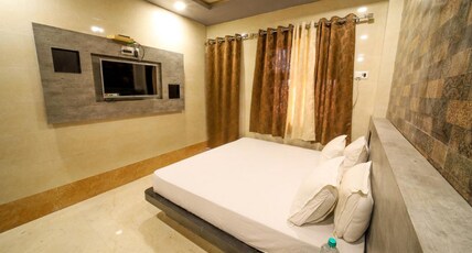 Hotel Sundaram 5 Min. Distance from Dargah Room Type - Deluxe Ac Double Bed Room Hotel Sundaram 5 Min. Distance from Dargah Room Type - Deluxe Ac Double Bed Room