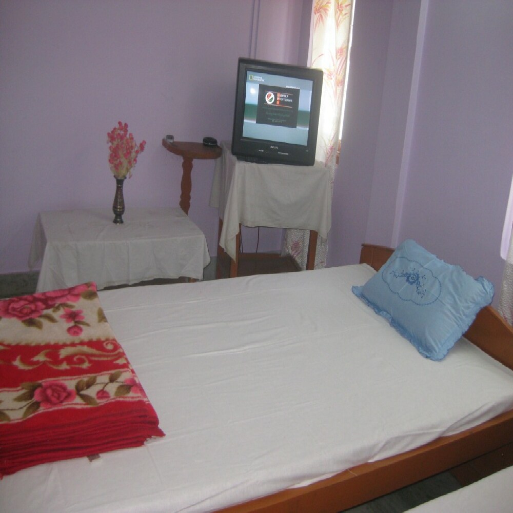 Hotel Aphet - Tap to explore photos