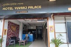 HOTEL YUVRAAJ PALACE