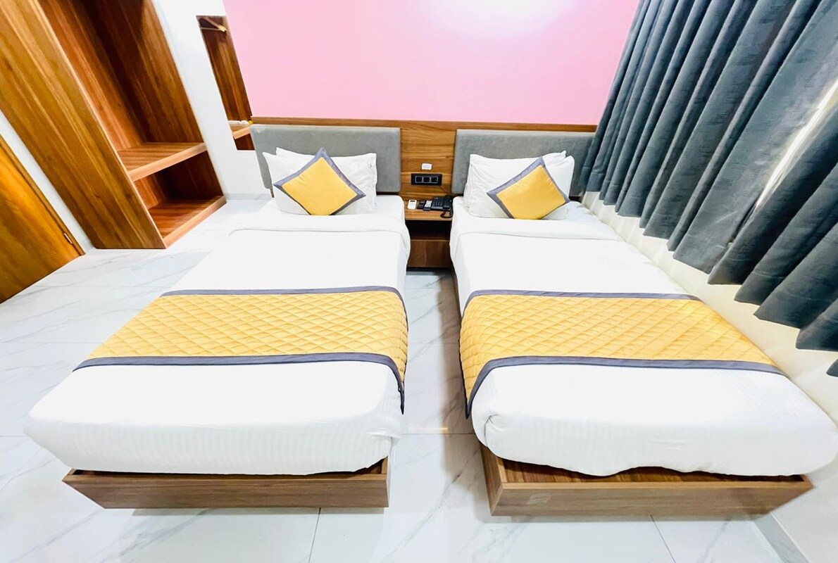 LILIUM HOTELS - Tap to explore photos