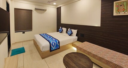 Hotel Dwarika By Vrinda Room Type - Royal Studio