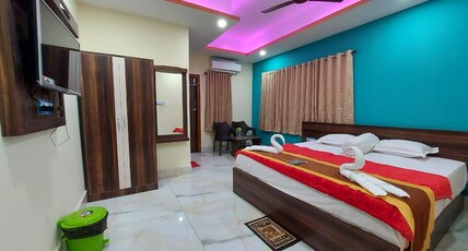 Iconic Hotel Room Type - Deluxe AC Room With Balcony