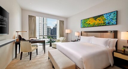 Pavilion Hotel Kuala Lumpur Managed by Banyan Tree  Room Type - Club City Oasis King